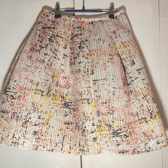 A Line skater skirt in designed style - Picture 2 of 7